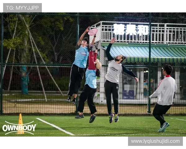 全国街舞大赛点评杭州飞盘队展现出惊人灵活性与创意舞步的完美结合