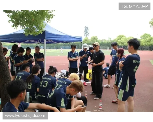 广州飞盘队与杭州飞盘队的较量分析与战术探讨