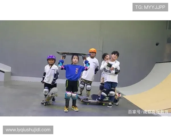 成都滑板队的协作创新与热议滑板文化的融合探索