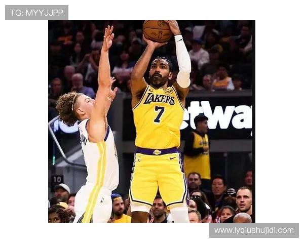 季前赛精彩对决勇士与湖人全场回顾与精彩瞬间分析