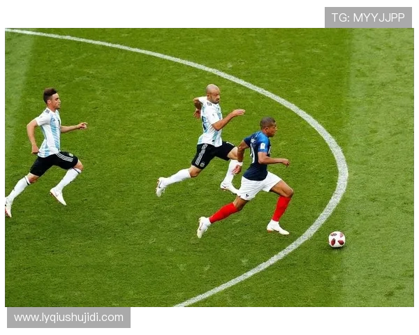 智利与罗马里亚激战正酣球迷期待精彩对决与精彩进球