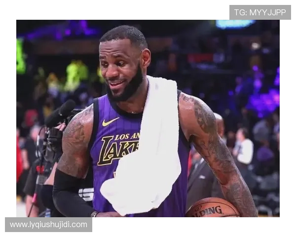 詹姆斯:从篮球天才到全球偶像的传奇之路与影响力解析 詹姆斯:从篮球天才到全球偶像的传奇之路与影响力解析