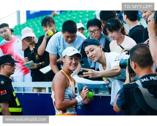 广州网球队在冠军赛中的团队协作展现出色值得赞赏